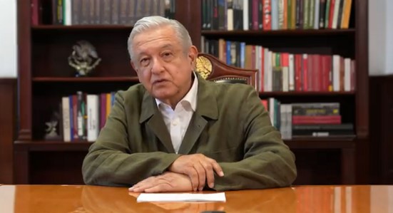 Andrés Manuel López Obrador, presidente de México desde la oficina presidencial brindando un mensaje a la nación luego de su egreso del Hospital Central Militar donde le fue realizado un cateterismo cardiaco.